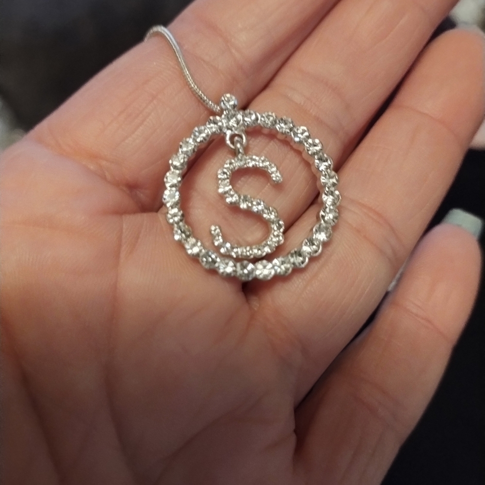 Silvertone Initial 'S' Pendant Necklace Set - Picture 3 of 5